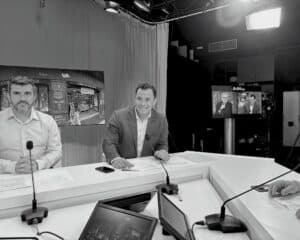 Webinaire organisé par LSA, sur la droite se trouve Menad Lamini directeur général d'Arcanes et sur la gauche Olivier Toustou, DGA dans l'entreprise Le Comptoir de Mathilde. la photographie est noir et blanc. L'objectif de ce webinaire était de découvrir les apports de Sage X3 dans le secteur de l'agroalimentaire.